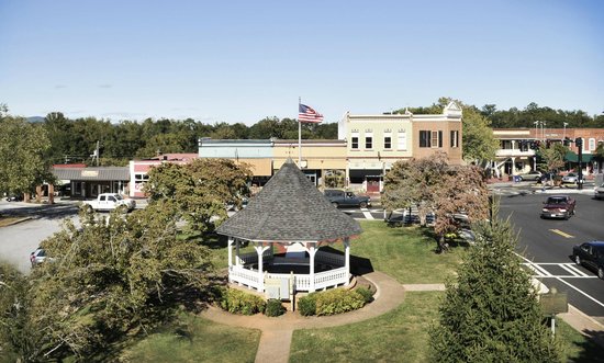 Clarkesville town square in northeast Georgia